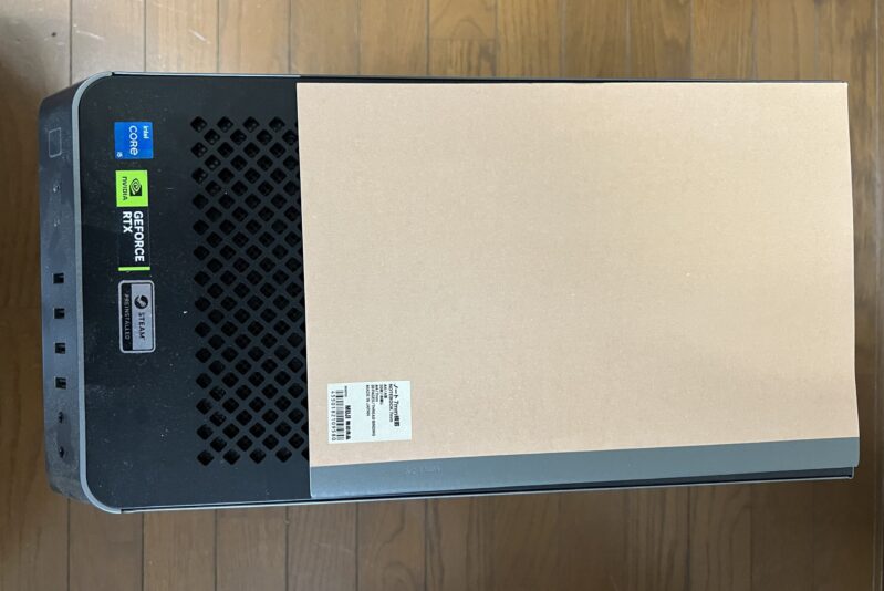 ガレリア(GALLERIA) RM5C-R46の本体外観のサイズ感_天板比較