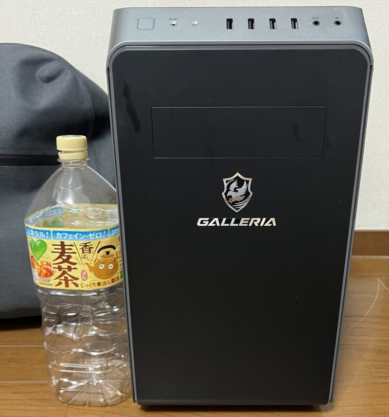 ガレリア(GALLERIA) RM5C-R46の本体外観のサイズ感_正面比較
