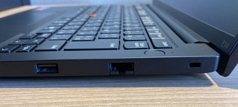 10.■ThinkPad E14 Gen 6のインターフェース右側