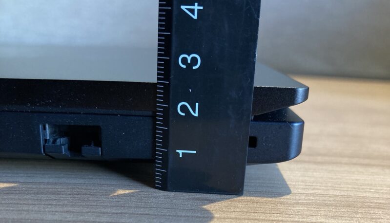 6.■ThinkPad E14 Gen 6本体の厚さを定規で計測