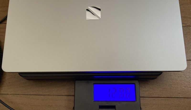 LAVIE SOLの本体の重量の実測結果は1200g
