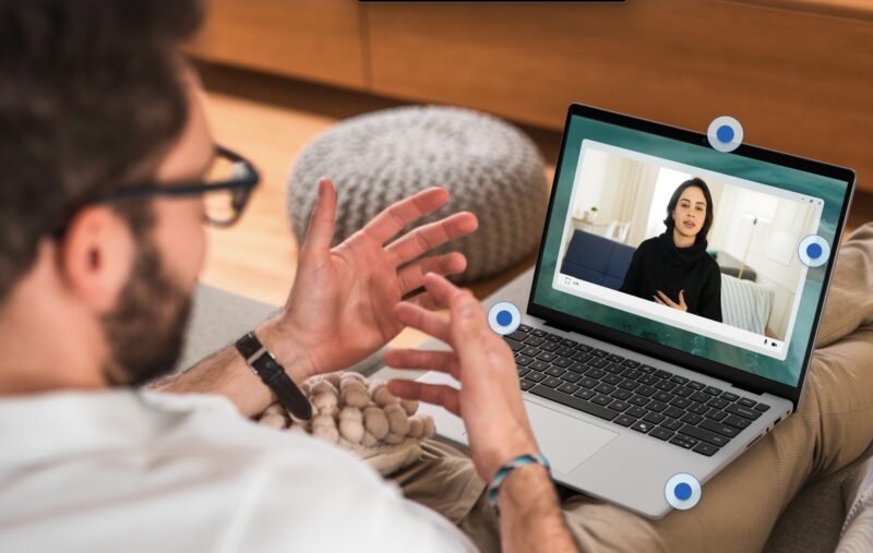 Dell 14は、生産性を向上する機能を備えているため、場所を問わず途切れのないスムーズな体験