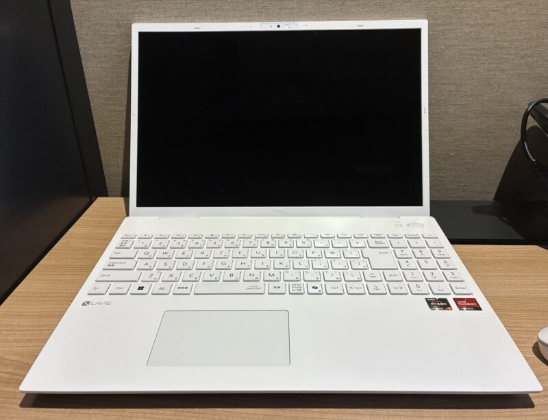 1.■ LAVIE Direct N16の正面ビジュアル