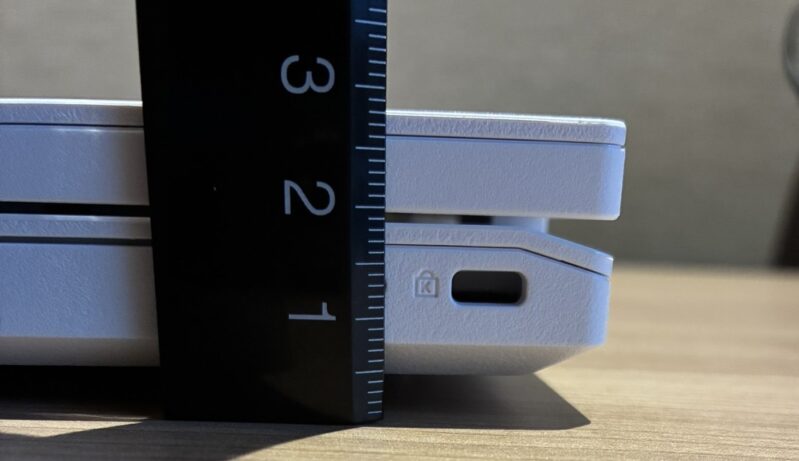 6.■ LAVIE Direct N16の本体の厚さを定規で計測