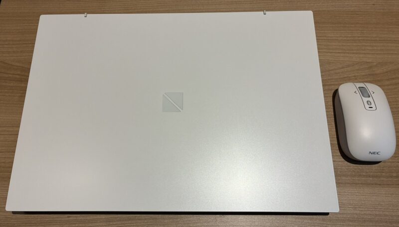 9.■ LAVIE Direct N16本体の天板