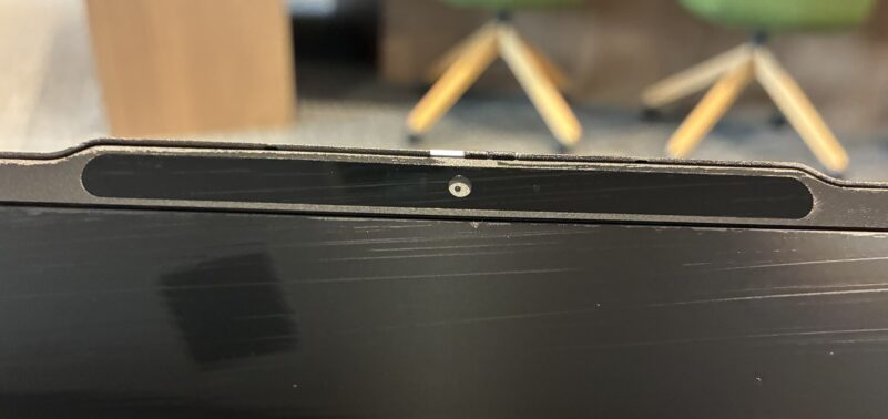 12.■ LAVIE Direct N13 Slimのディスプレイ上部のカメラ