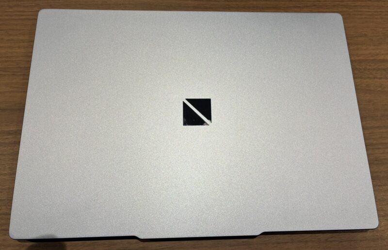 9.■ LAVIE Direct N13 Slim本体の天板