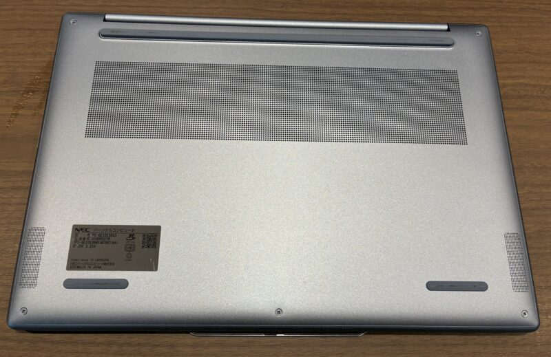 9.■ LAVIE Direct N13 Slim本体の裏面