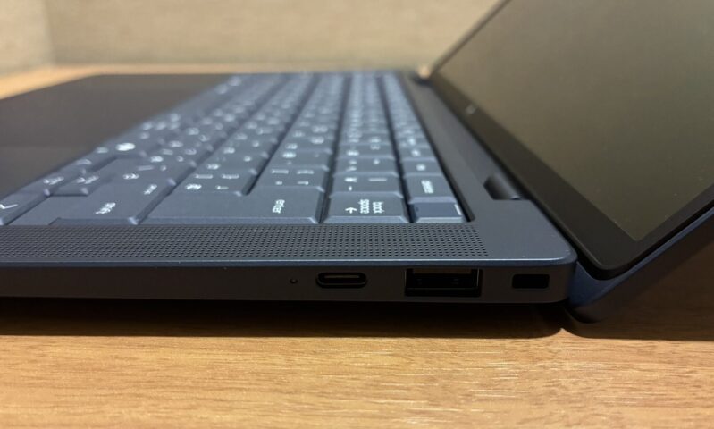 10.■ HP EliteBook Xのインターフェース右側